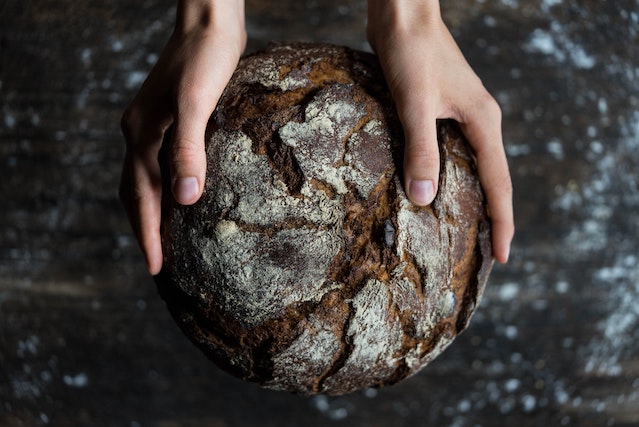 Cottura indiretta con i fornelli a legna: scopri la versatilità culinaria